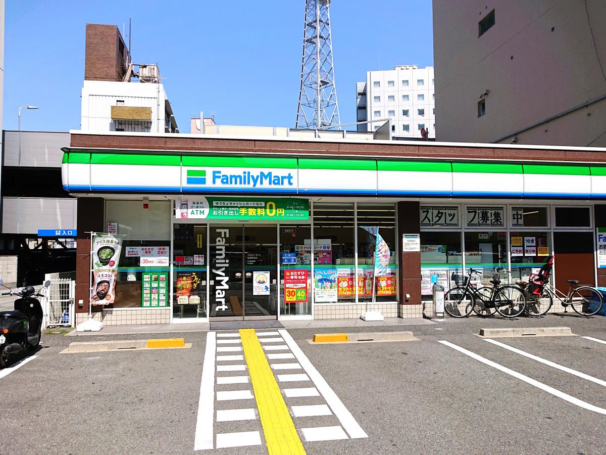 マーケットピア ファミリーマート 姫路駅南店 姫路市南駅前町
