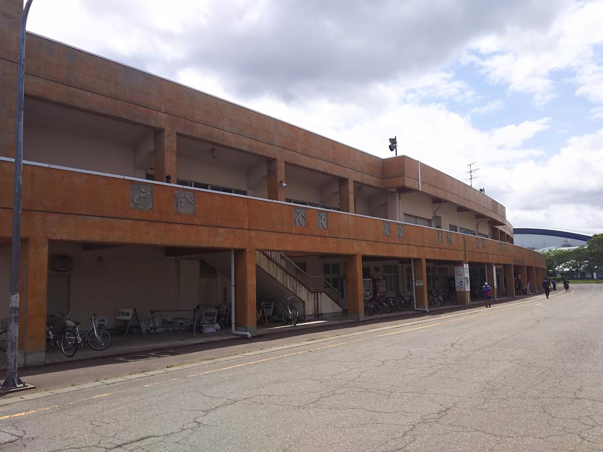 スポランド 鶴岡市小真木原総合体育館 鶴岡市 周辺施設 口コミ 写真 動画