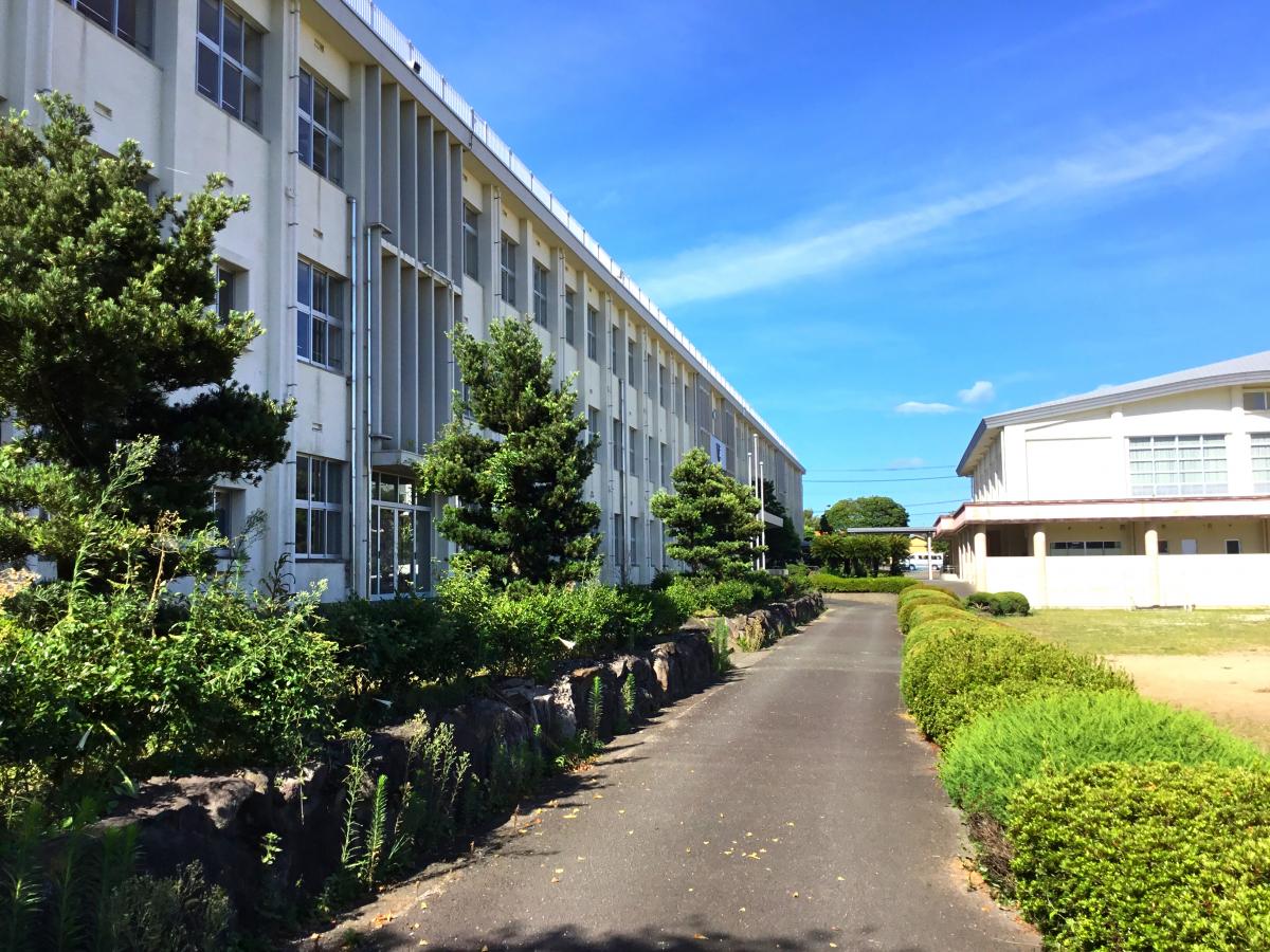 【スタディピア】出水工業高校(出水市五万石町) 【スタディピア】出水工業高校(出水市五万石町)