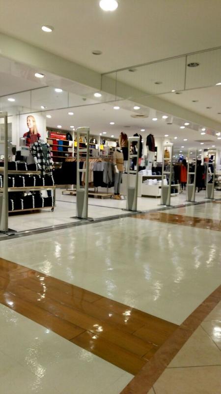 マーケットピア ユニクロ ｊｒ高槻店 高槻市白梅町