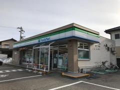 マーケットピア ファミリーマート 氷見島尾店 氷見市島尾