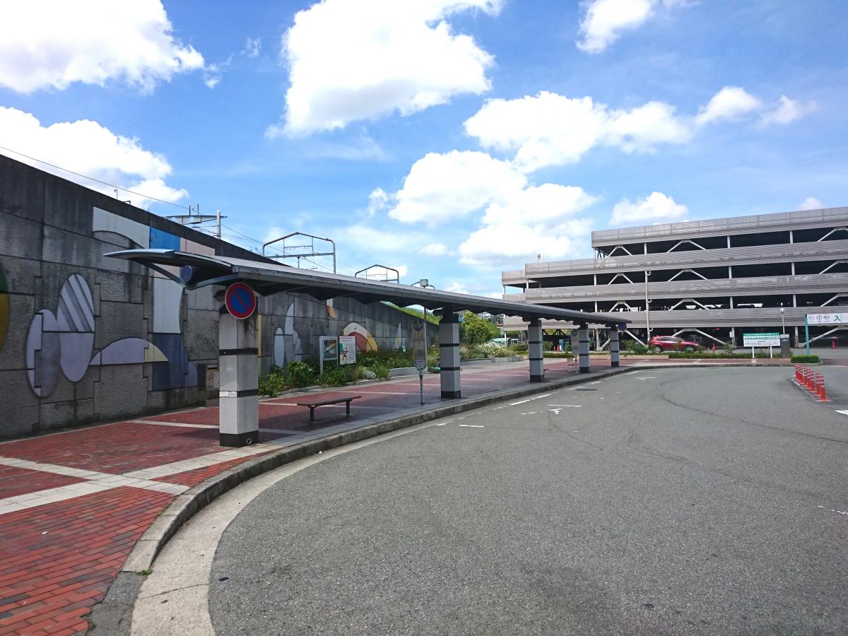 神姫バス「南ウッディタウン駅」バス停留所/ホームメイト 神姫バス「南ウッディタウン駅」バス停留所/ホームメイト