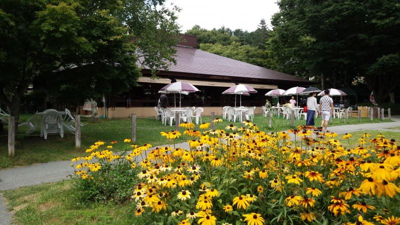 マーケットピア 八ヶ岳リゾートアウトレット 北杜市小淵沢町
