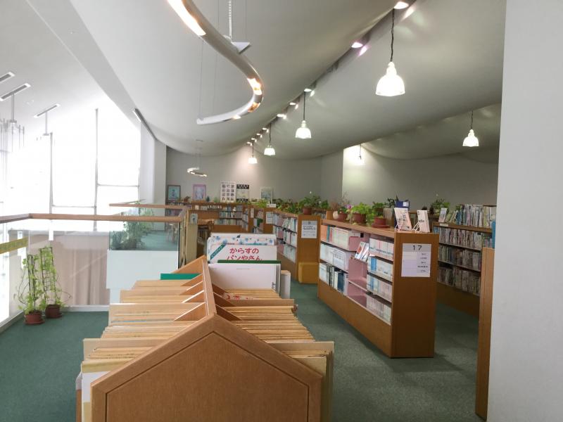 川西町立図書館／ホームメイト