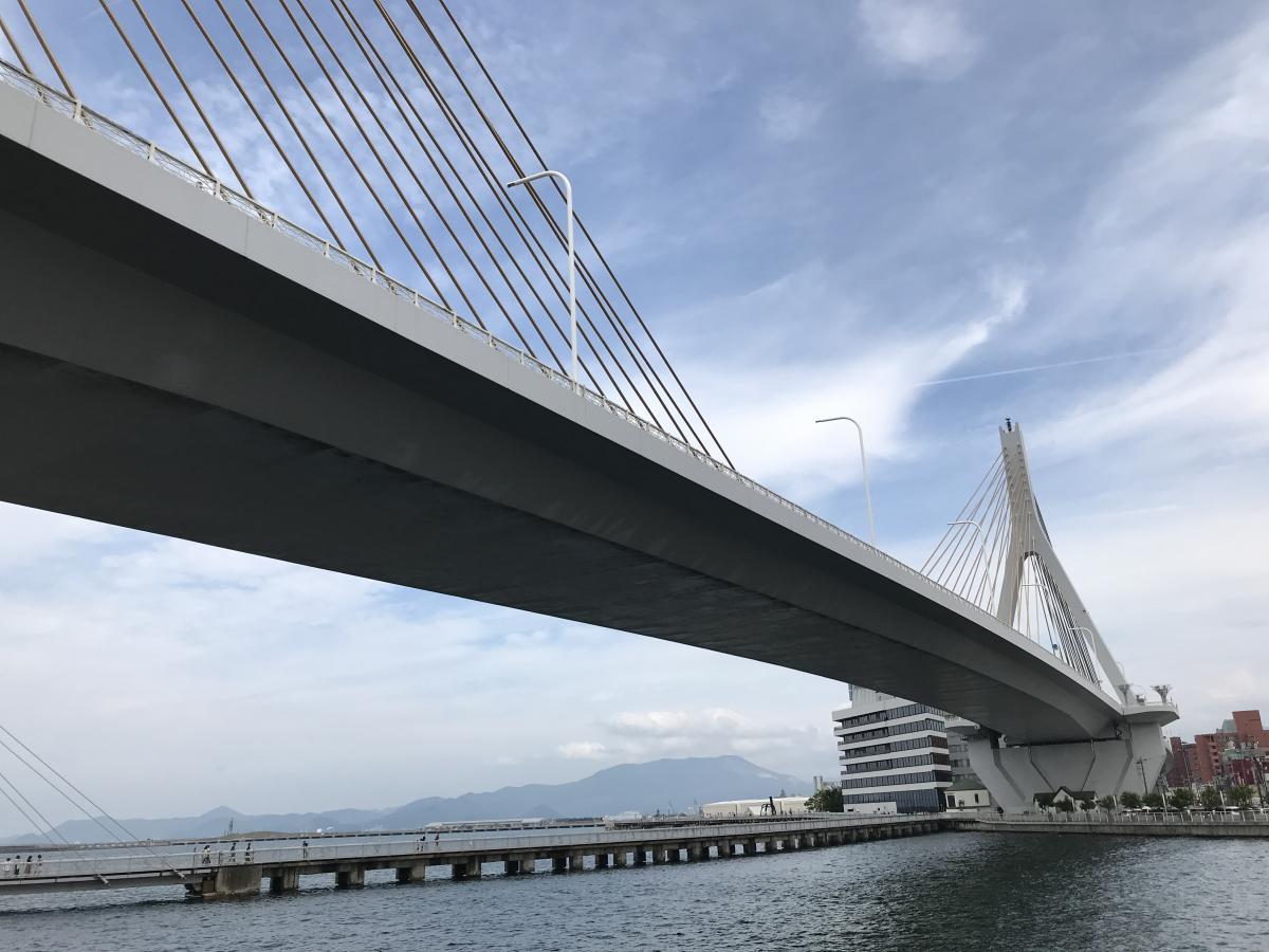 旅探 たびたん 青森港臨港道路2号線青森ベイブリッジ