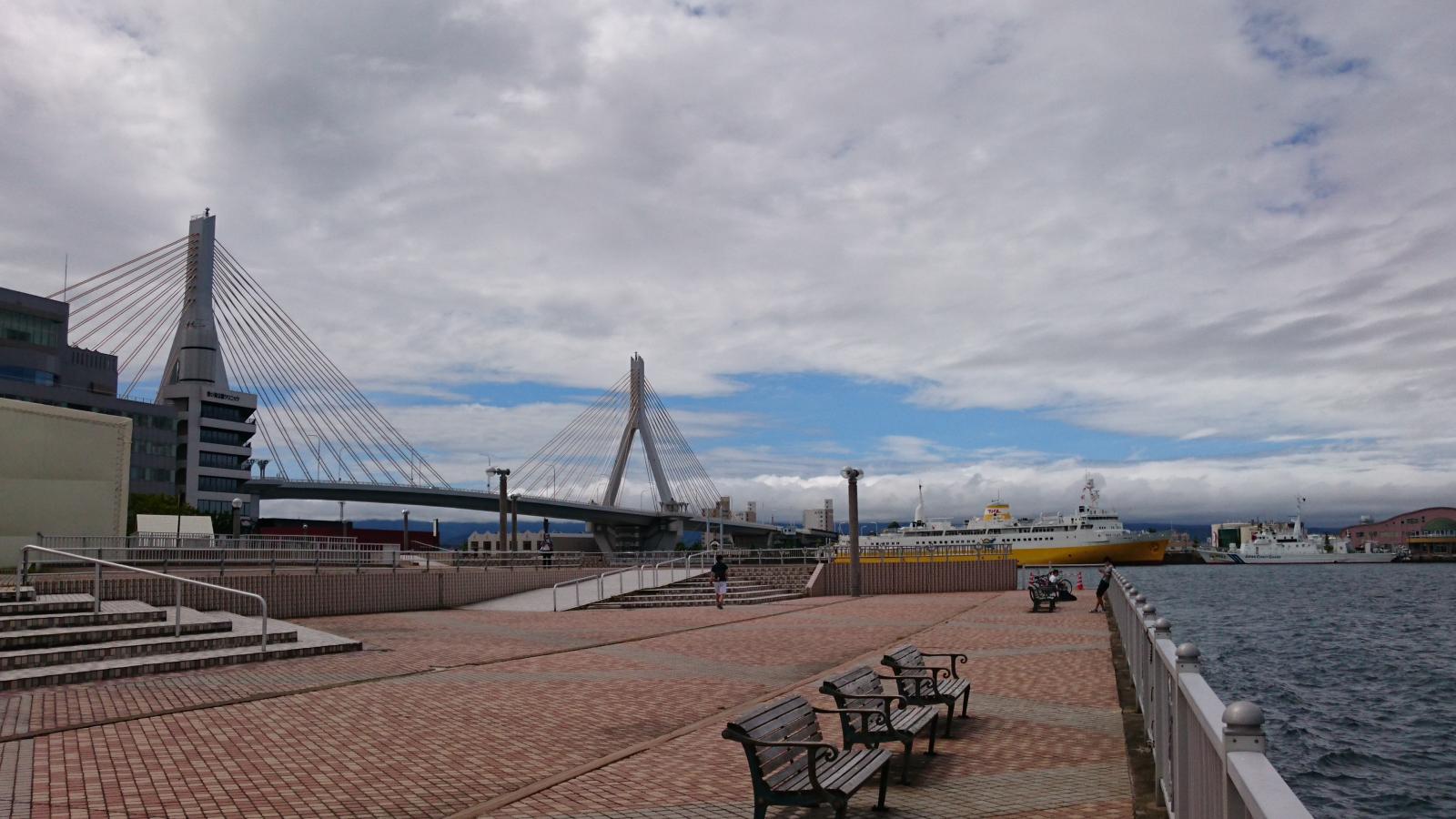 旅探 たびたん 青森港臨港道路2号線青森ベイブリッジ