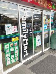 マーケットピア ユニクロ 姶良店 姶良市西餠田